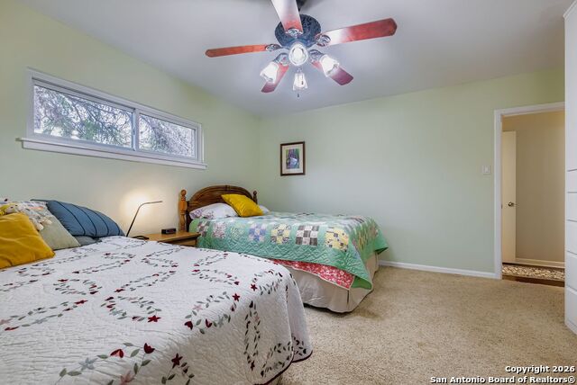 Image 22 of 27 For 615 Cave  