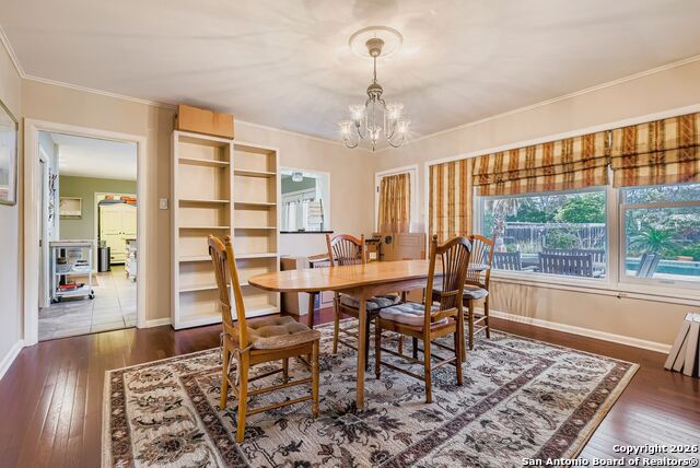 Image 6 of 27 For 615 Cave  