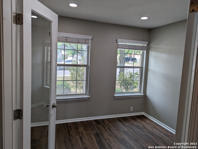 Image 5 of 22 For 3842 Sausalito Fern