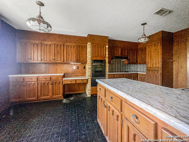 Image 5 of 14 For 9107 Old Mill