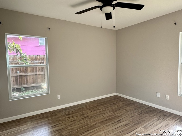 Image 12 of 16 For 418 Fargo  