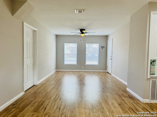 Image 7 of 16 For 418 Fargo  