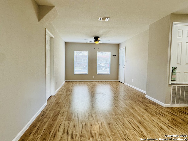 Image 8 of 16 For 418 Fargo  