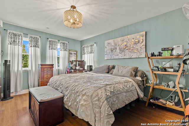 Image 11 of 32 For 9658 Foster S