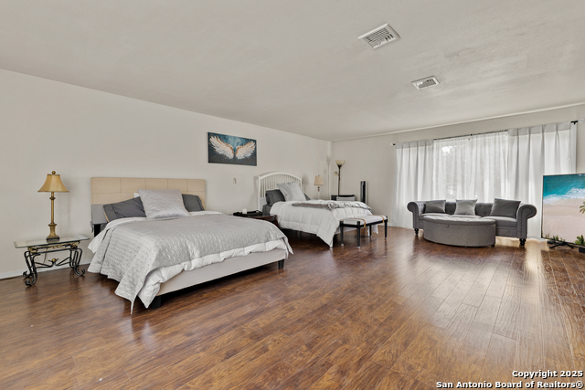 Image 18 of 32 For 9658 Foster S