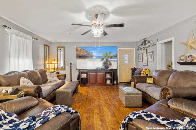 Image 7 of 32 For 9658 Foster S