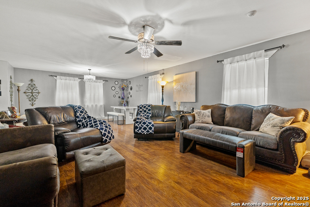 Image 8 of 32 For 9658 Foster S