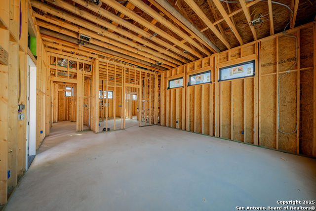 Image 23 of 27 For 11229 Ensor  