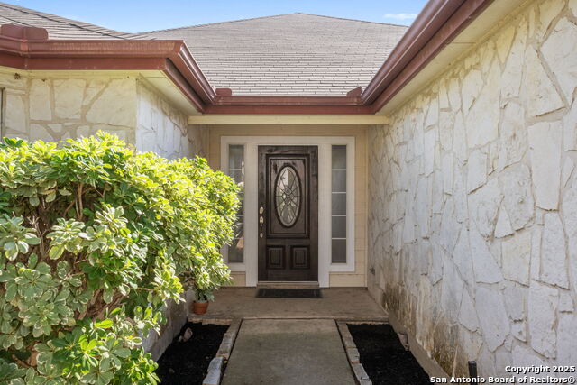 Listing photo id 1 for 1102 Cougar Country