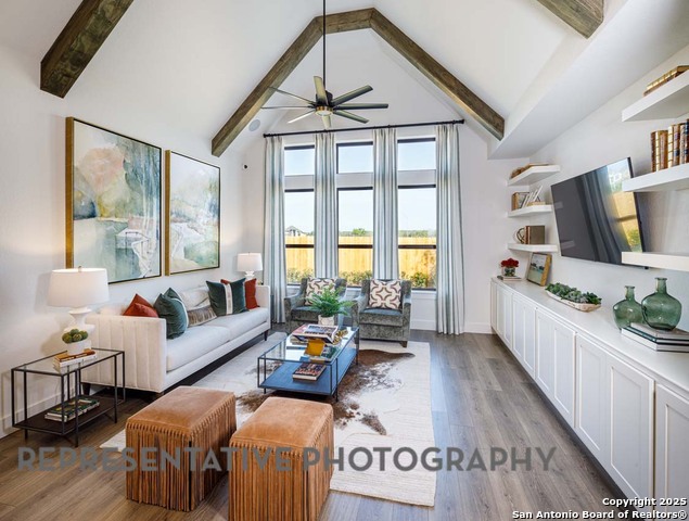 Listing photo id 11 for 383 White Oak