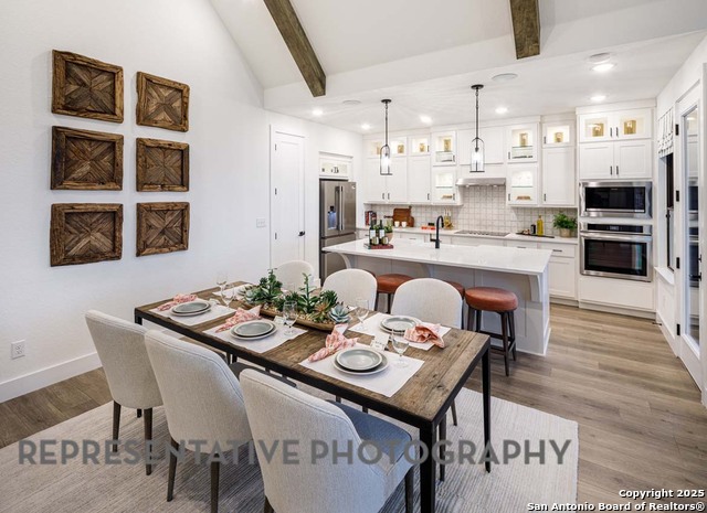 Listing photo id 24 for 383 White Oak