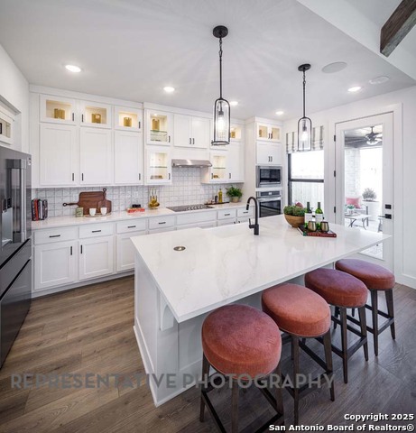 Listing photo id 5 for 383 White Oak