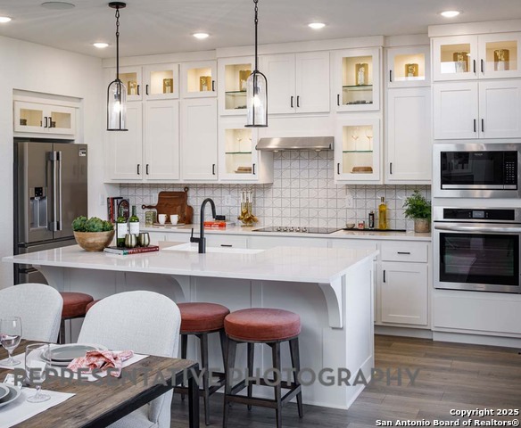 Listing photo id 6 for 383 White Oak