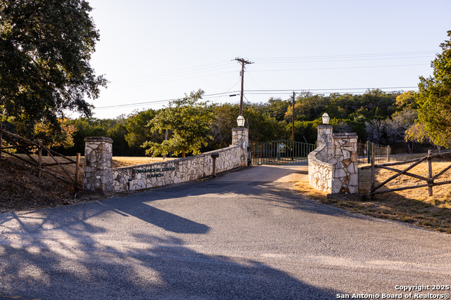 Listing photo id 29 for 174 Cedar Rock Trail