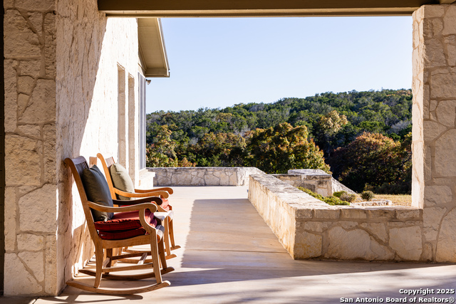 Listing photo id 2 for 174 Cedar Rock Trail