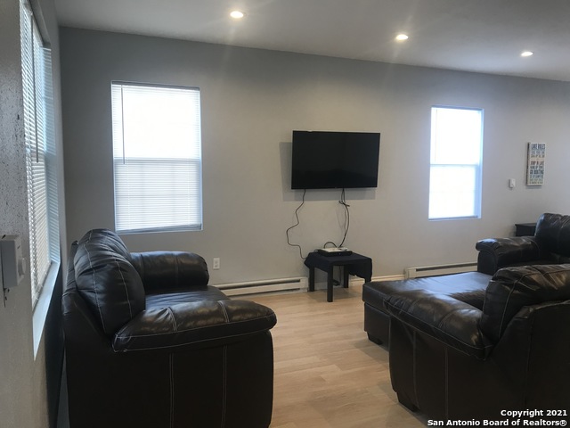 Image 3 of 14 For 729 Clay Ridge