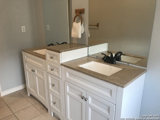 Image 9 of 14 For 729 Clay Ridge