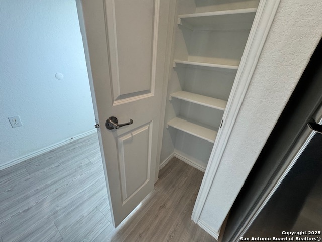 Listing photo id 4 for 9127 Coronal Rings