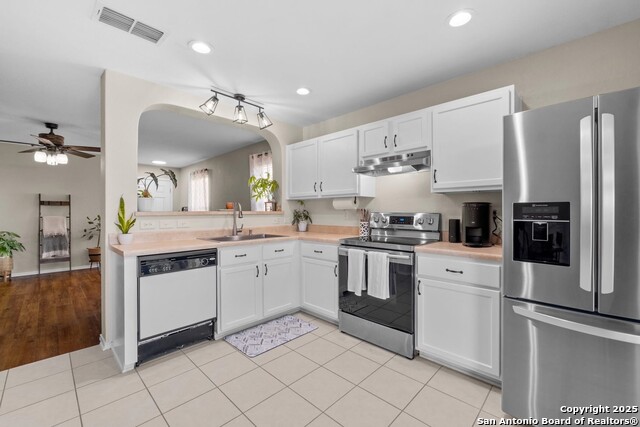 Image 4 of 13 For 6627 Port Elizabeth