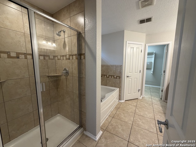 Listing photo id 16 for 5408 Columbia Dr