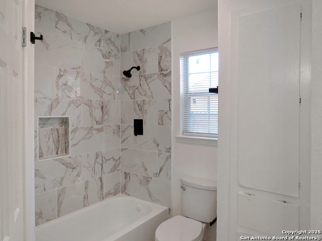 Image 24 of 35 For 7219 Webbwood