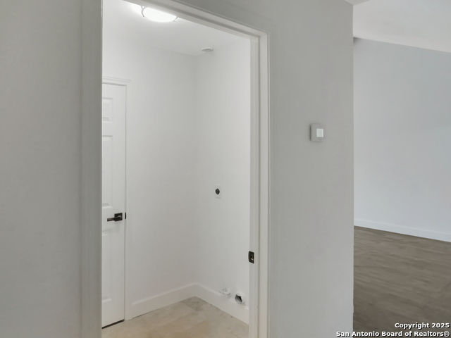 Image 26 of 35 For 7219 Webbwood