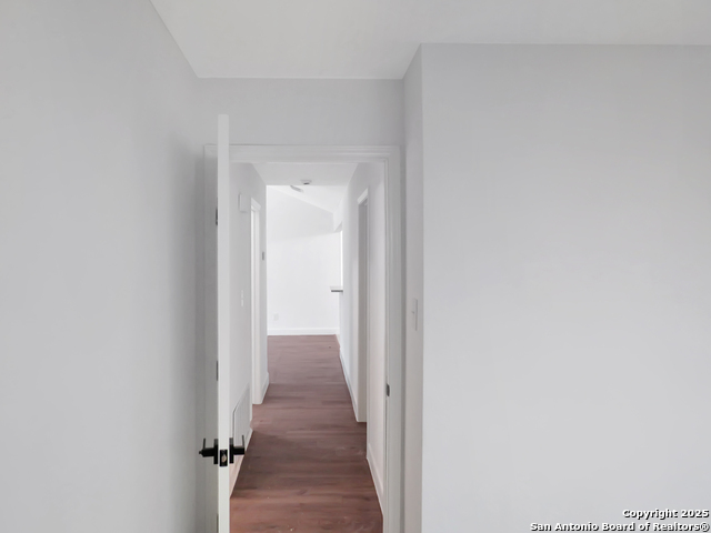 Image 31 of 35 For 7219 Webbwood