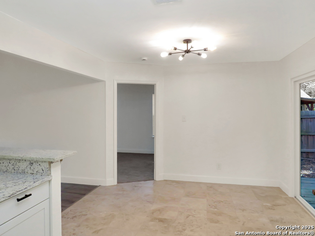 Image 7 of 35 For 7219 Webbwood