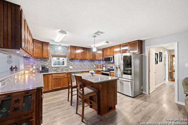 Image 11 of 44 For 1575 Live Oak Drive