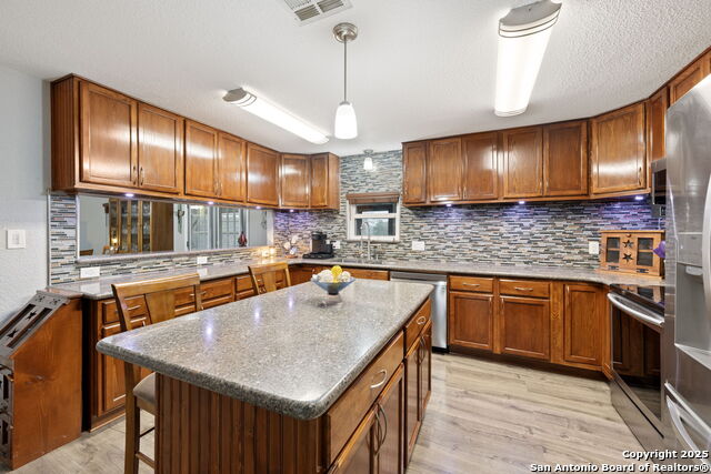 Image 12 of 44 For 1575 Live Oak Drive