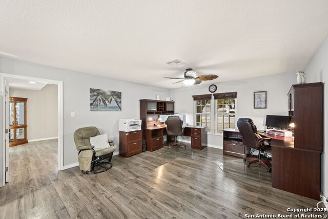 Image 15 of 44 For 1575 Live Oak Drive