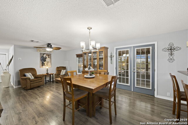 Image 18 of 44 For 1575 Live Oak Drive