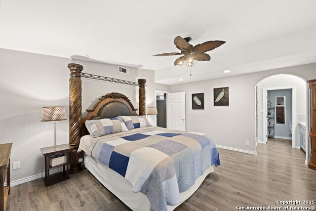 Image 20 of 44 For 1575 Live Oak Drive