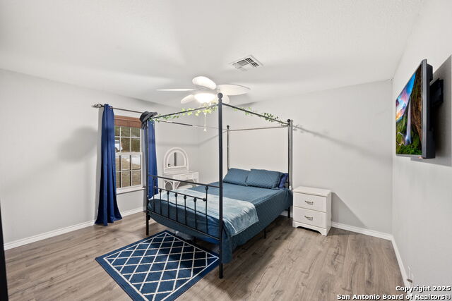 Image 23 of 44 For 1575 Live Oak Drive