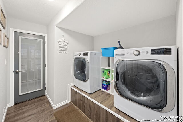 Image 26 of 44 For 1575 Live Oak Drive