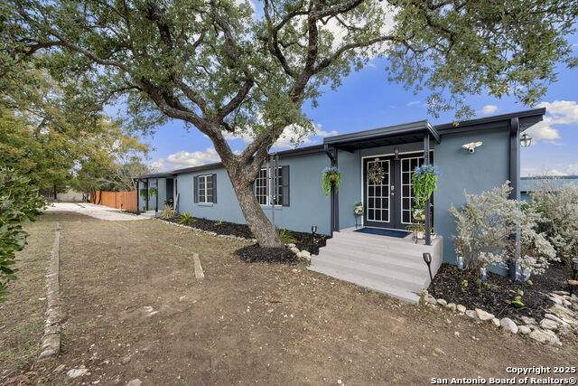 Image 3 of 44 For 1575 Live Oak Drive