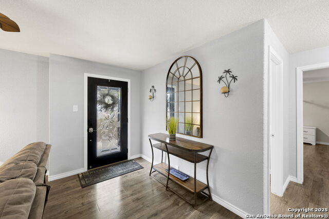 Image 6 of 44 For 1575 Live Oak Drive