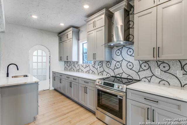 Image 17 of 38 For 2055 Magnolia Ave W