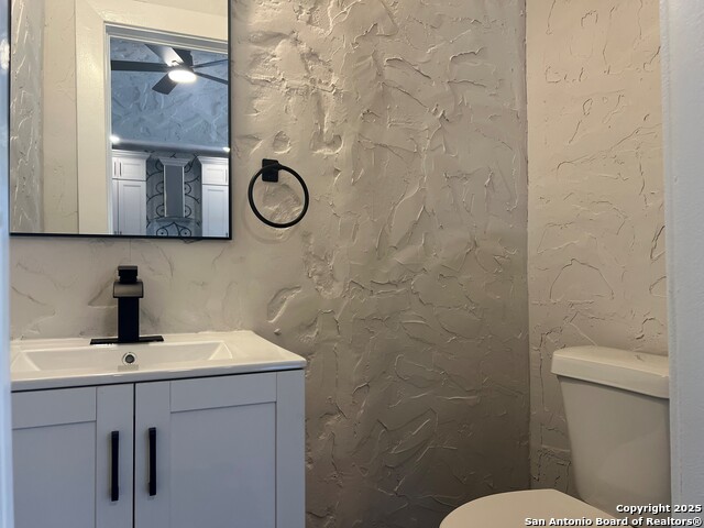 Image 20 of 38 For 2055 Magnolia Ave W