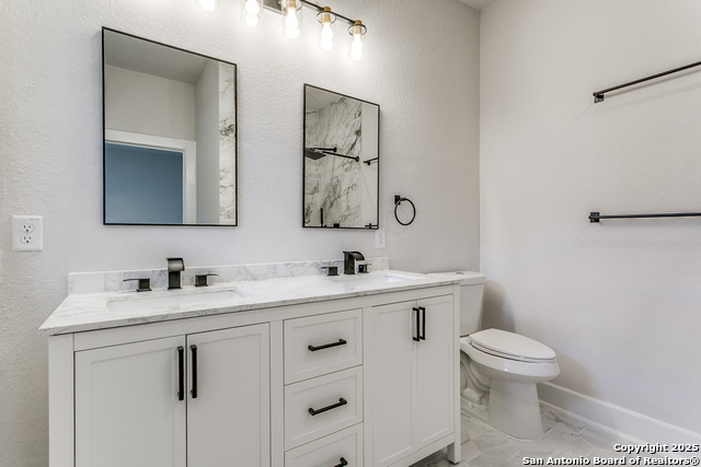 Image 25 of 38 For 2055 Magnolia Ave W