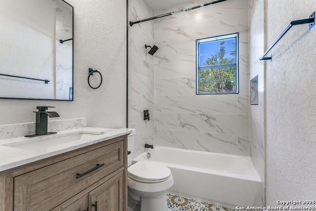 Image 28 of 38 For 2055 Magnolia Ave W