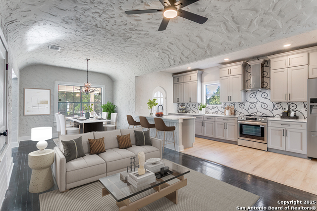 Image 5 of 38 For 2055 Magnolia Ave W