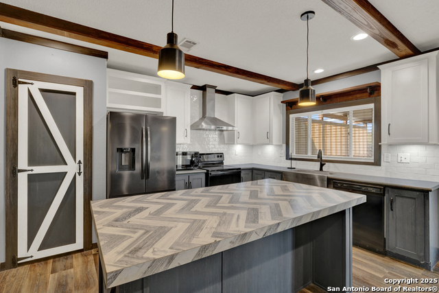 Image 37 of 48 For 311 Weiss