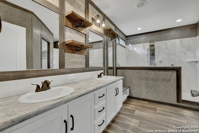 Image 39 of 48 For 311 Weiss