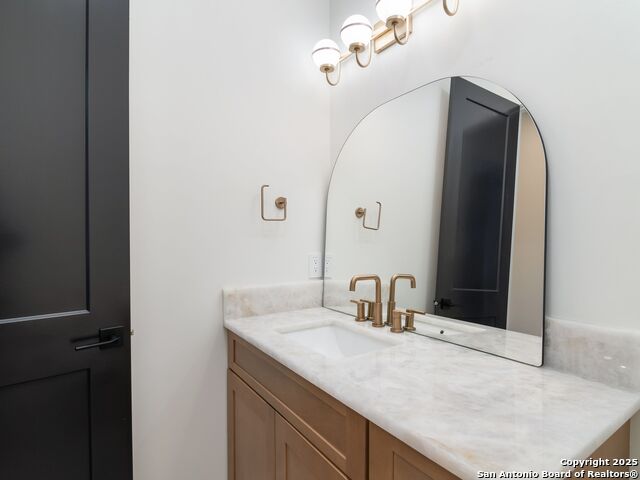 Image 35 of 46 For 118 Chama