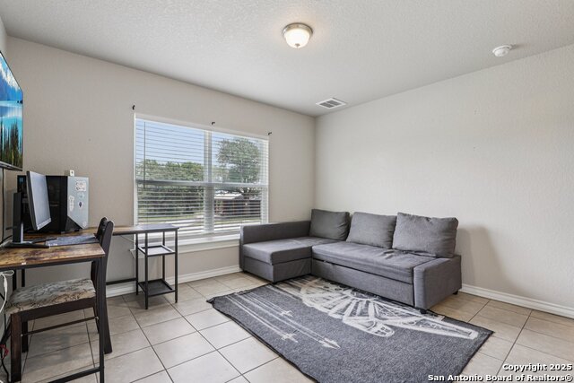 Image 22 of 30 For 2942 Contour