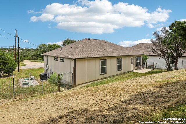 Image 26 of 30 For 2942 Contour