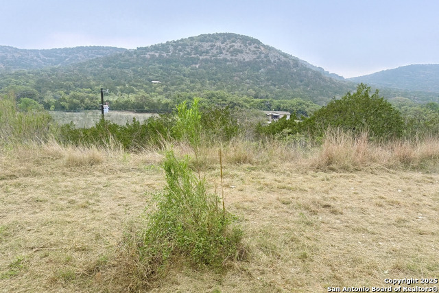 Listing photo id 0 for 293 Private Road 2750