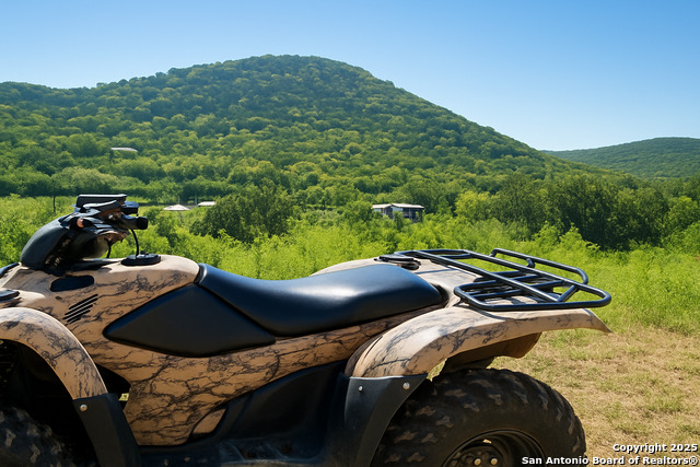 Listing photo id 3 for 293 Private Road 2750