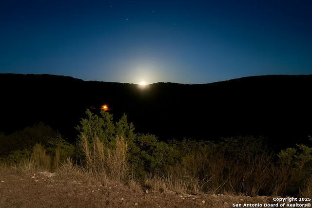 Listing photo id 4 for 293 Private Road 2750